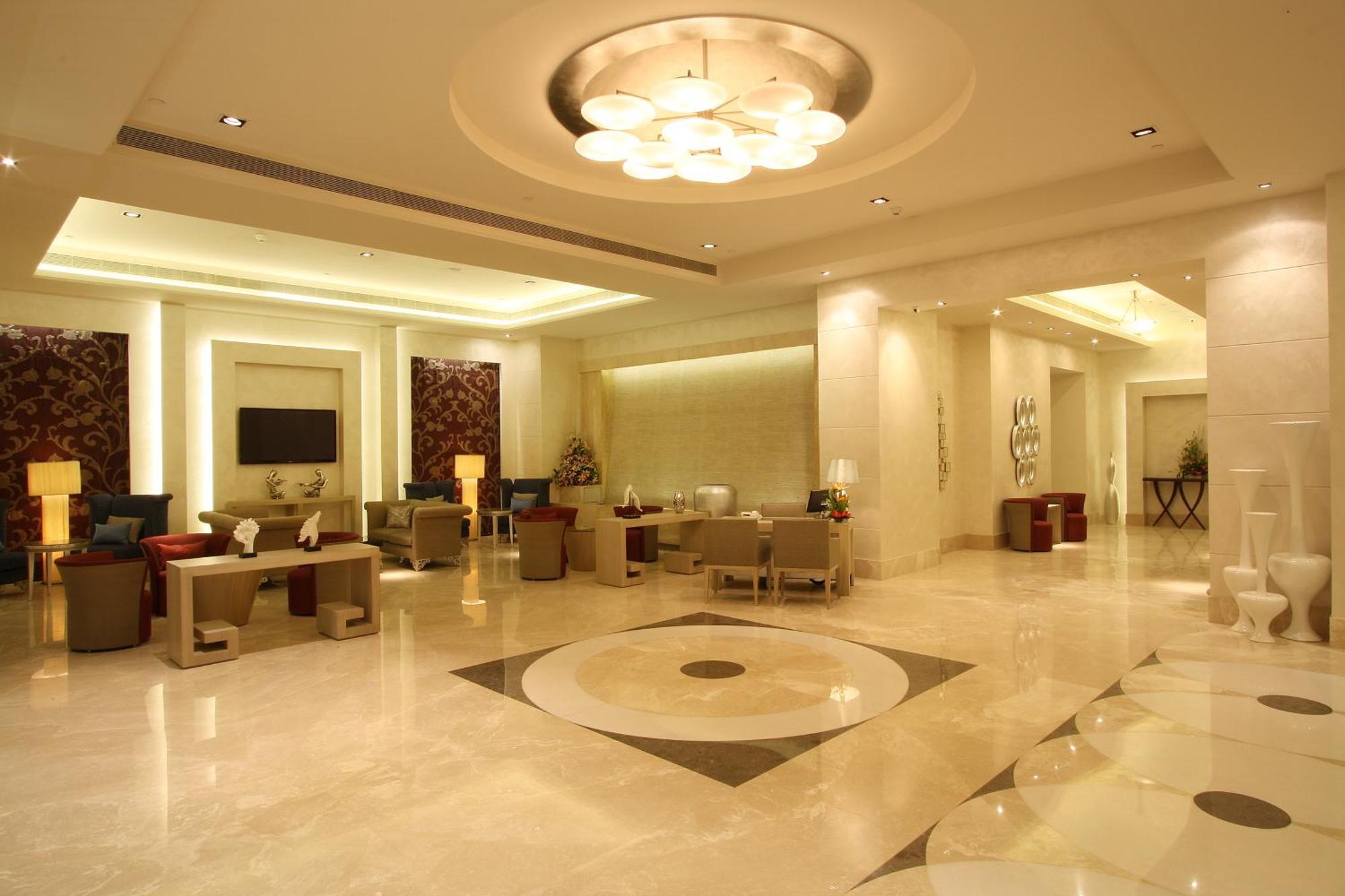Radisson Hyderabad Hitec City Экстерьер фото The lobby of the Taj Bengal